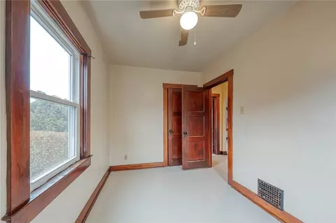 Bedroom - 1832 Devonshire Rd, Coraopolis, PA 15108 photo 4 of 4