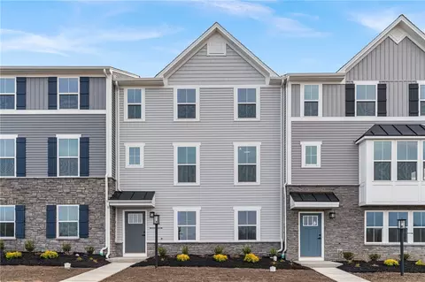 1124 Olivia Dr, Oakdale, PA 15071