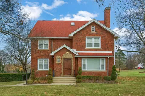 2262 Darlington Rd, Beaver Falls, PA 15010