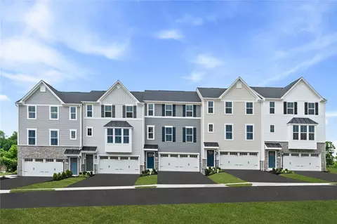 808 Greenwood Dr, Canonsburg, PA 15317