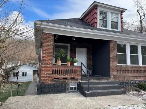 316 Newtown Ave, Millsboro, PA 15348