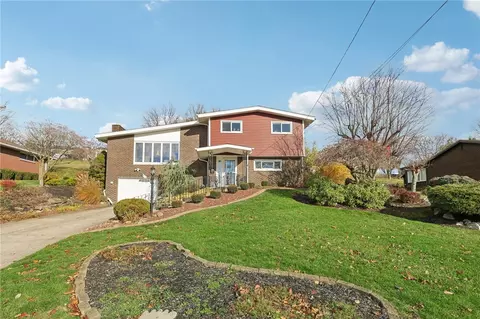 216 Reed St, New Kensington, PA 15068