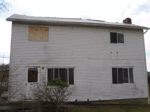 1106 Circle Dr, Irwin, PA 15642