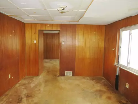 1106 Circle Dr, Irwin, PA 15642 photo 8