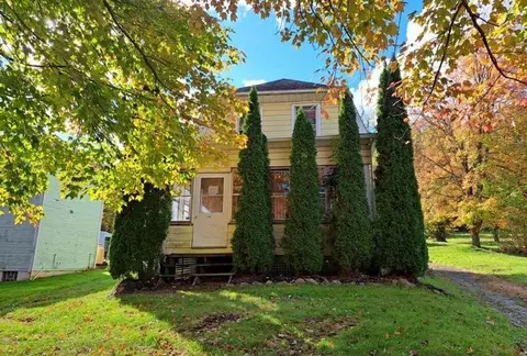 1796 Harbor Edinburg Rd, Edinburg, PA 16116