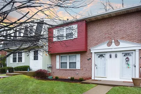 806 Countryside Dr, Mckees Rocks, PA 15136