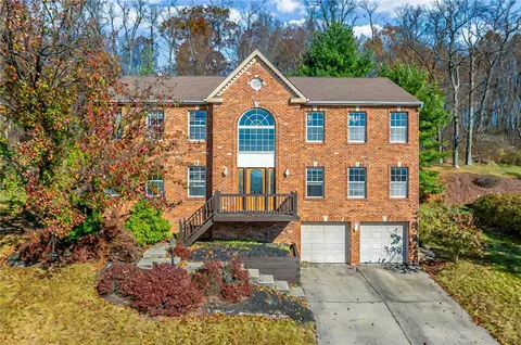 218 Jaclyn Dr, Cranberry Township, PA 16066