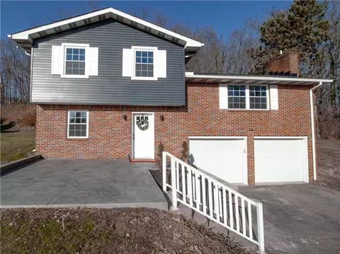 4175 Marion Hill Rd, New Brighton, PA 15066