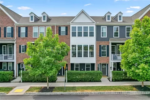 205 Foundation Dr, Cranberry Township, PA 16066