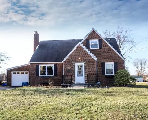 2032 Circle Dr, Aliquippa, PA 15001