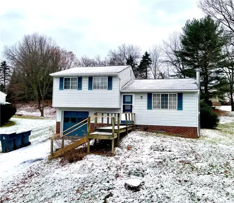 302 Leatherbark Rd, Cranberry Township, PA 16066