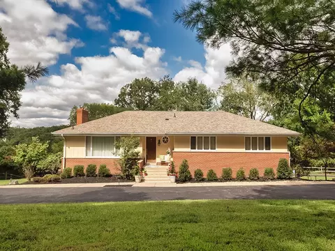 100 Chapel Knoll Dr, Pittsburgh, PA 15238