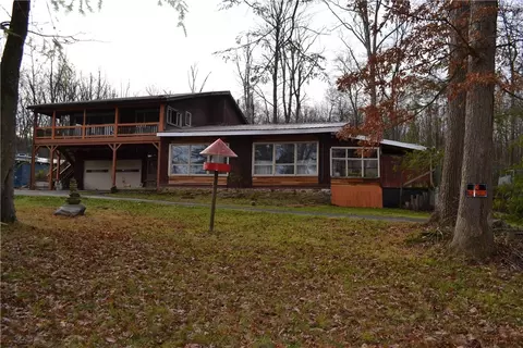 121 Horseshoe Bnd, Acme, PA 15610