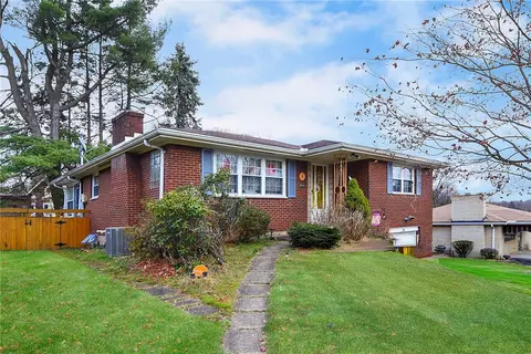 6 Wood Glen Ln, Pittsburgh, PA 15235