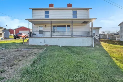 153 Newtown Rd, Perryopolis, PA 15473