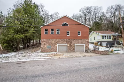 239 Wharton Furnace Rd, Farmington, PA 15437