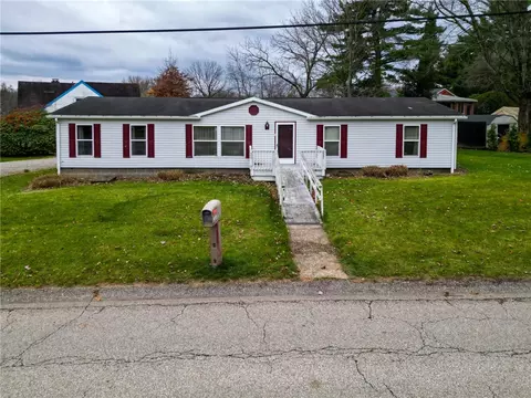 8827 Harmony Pkwy, Pittsburgh, PA 15237