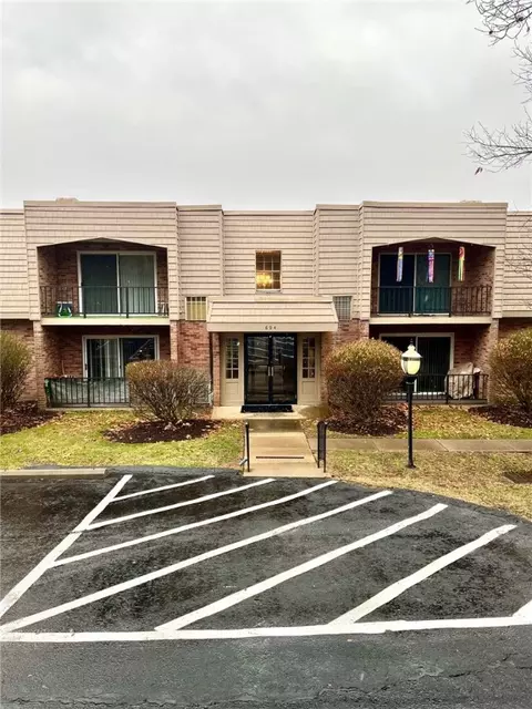 604 Calais Dr #1107, Pittsburgh, PA 15237