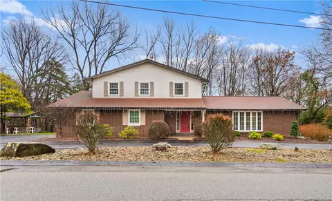 204 Sunnyhill Dr, Pittsburgh, PA 15237