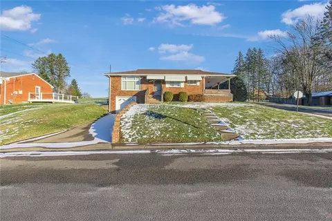 5248 Webb St, Aliquippa, PA 15001