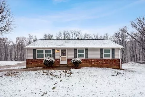 828 Yukon Rd, Madison, PA 15663