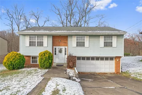 115 Louis Dr, Mckees Rocks, PA 15136
