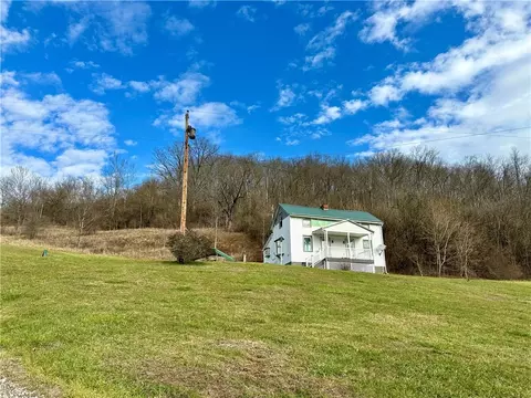 128 Buckland Rd, Wind Ridge, PA 15380