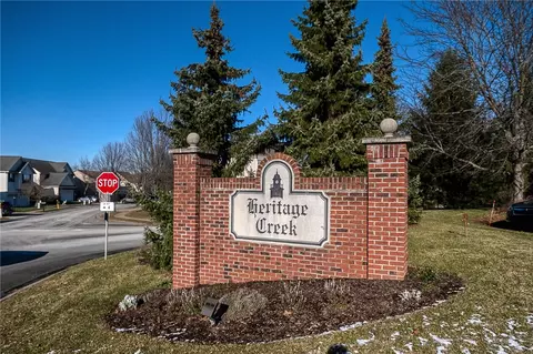 552 E Vanderbilt, Mars, PA 16046 photo 2