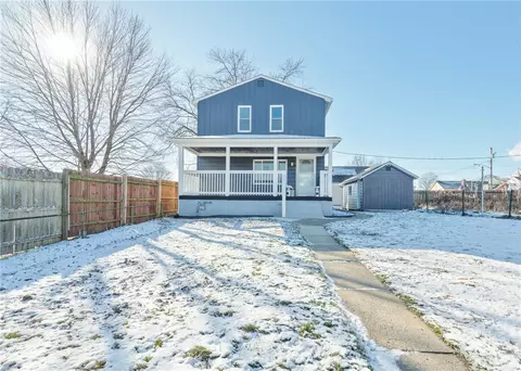 413 Grand Ave, Aliquippa, PA 15001