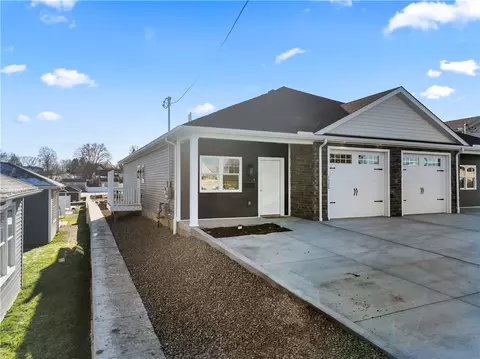 1520 Marshall Rd, Monaca, PA 15061