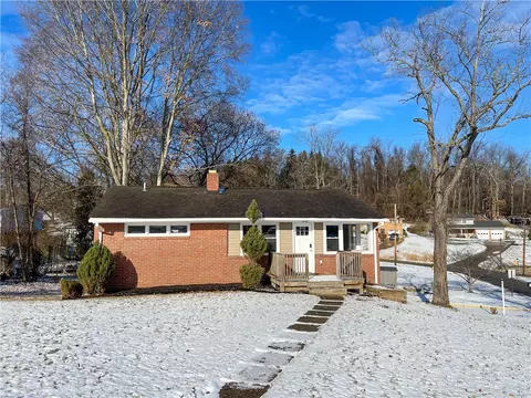 1080 Starr Rd, Crescent, PA 15046