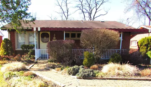 349 Princeton Dr, Pittsburgh, PA 15235
