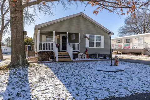 332 Bonnie Vue Dr, Cranberry Township, PA 16066