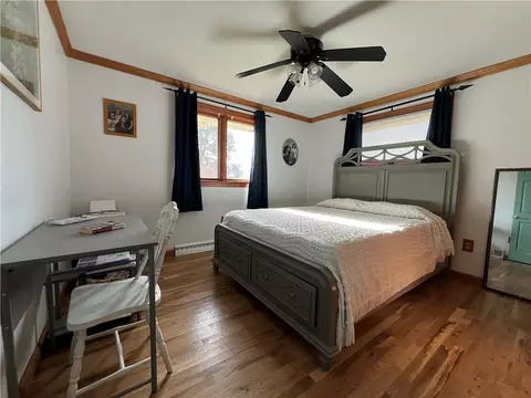 Bedroom - 125 Walnut St, Apollo, PA 15613 photo 1 of 3