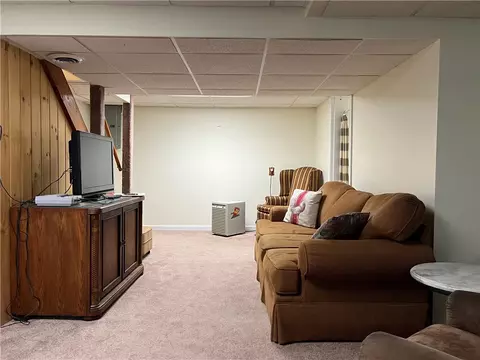 Living - 125 Walnut St, Apollo, PA 15613 photo 4 of 4