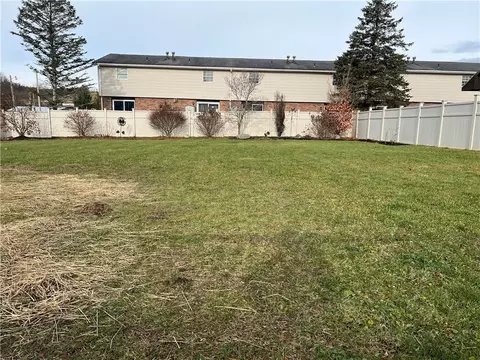 Exterior - 125 Walnut St, Apollo, PA 15613 photo 5 of 8