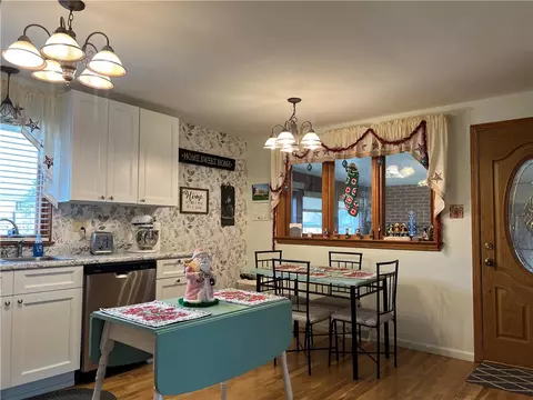 Kitchen - 125 Walnut St, Apollo, PA 15613 photo 2 of 3