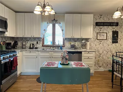 Kitchen - 125 Walnut St, Apollo, PA 15613 photo 3 of 3