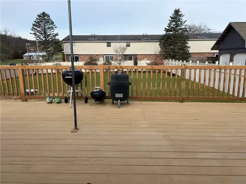 Exterior - 125 Walnut St, Apollo, PA 15613 photo 6 of 8