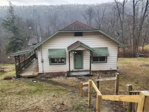 753 Rich Valley Rd, Emporium, PA 15834