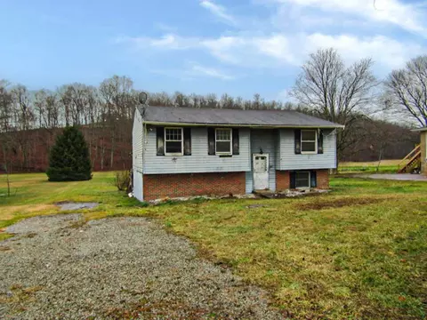 261 Mccarrell Rd, Hickory, PA 15340