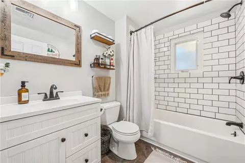 Bath - 517 E 4th Ave, Derry, PA 15627 photo 1 of 1