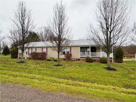 5 Marble Dr, Grove City, PA 16127