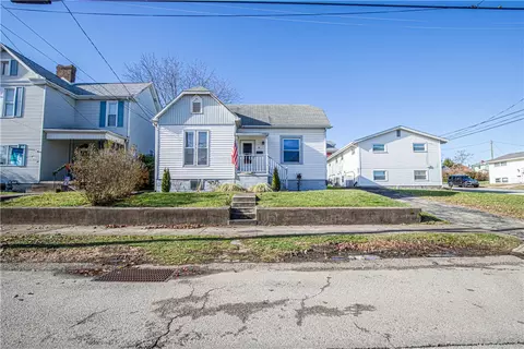 78 Lawn Ave, Uniontown, PA 15401