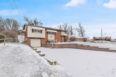 750 Providence Dr, Pittsburgh, PA 15239