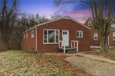 155 Temple St, Aliquippa, PA 15001