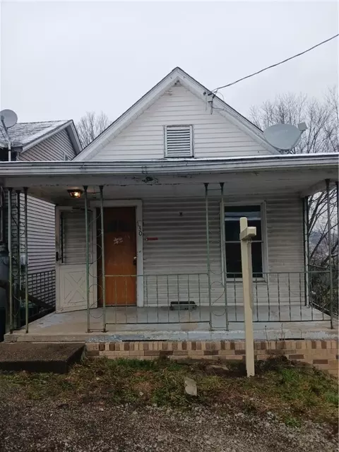 130 Elizabeth St, Washington, PA 15301