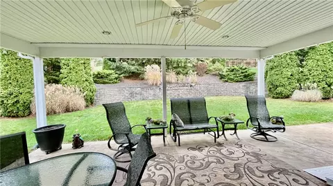 681 Adele Dr, Irwin, PA 15642 photo 16