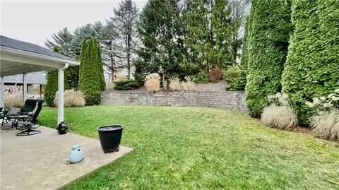 681 Adele Dr, Irwin, PA 15642 photo 18