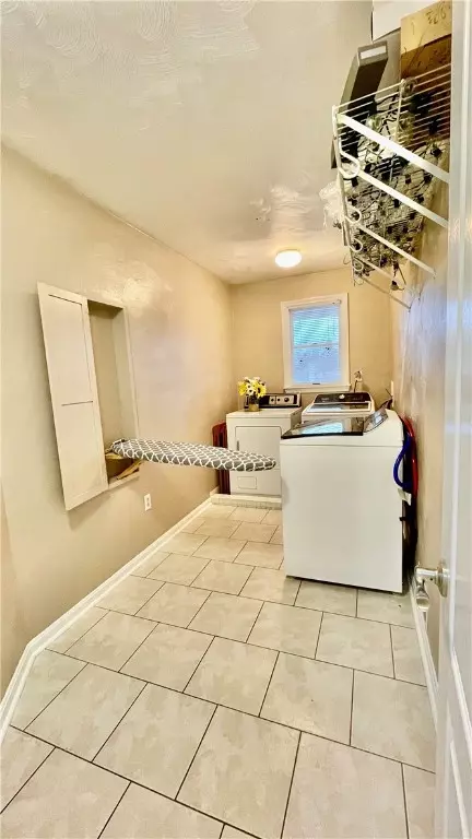 681 Adele Dr, Irwin, PA 15642 photo 9